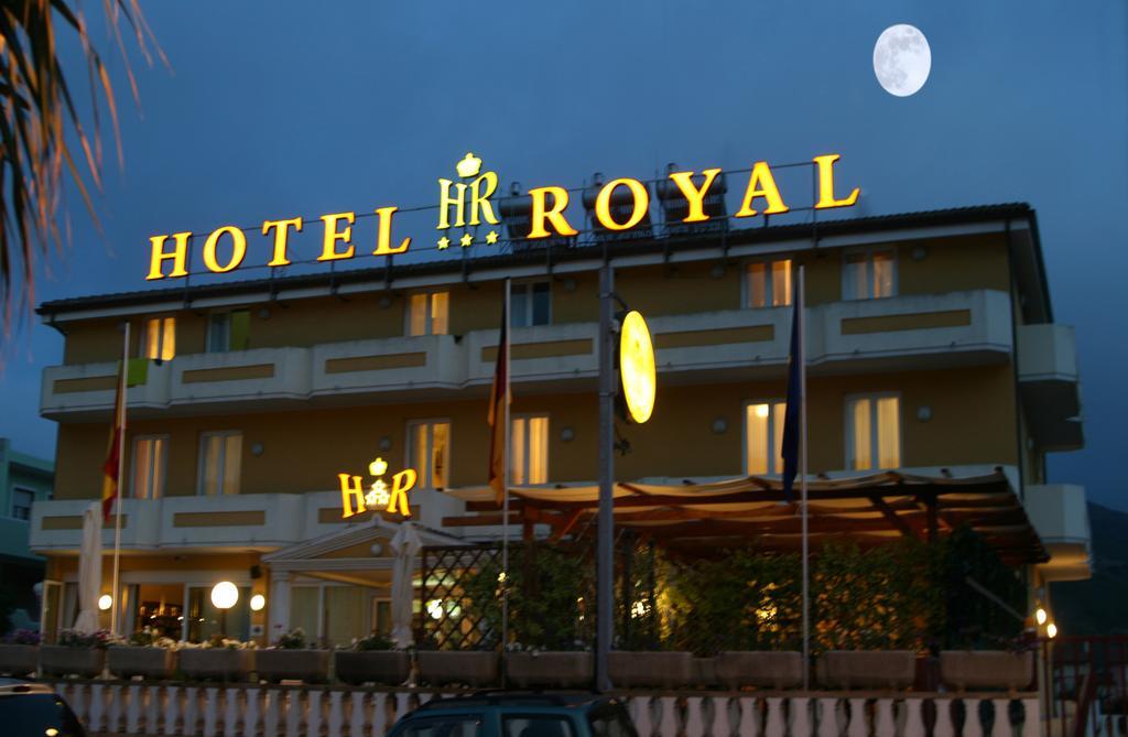 Hotel Royal Bosa Exterior photo