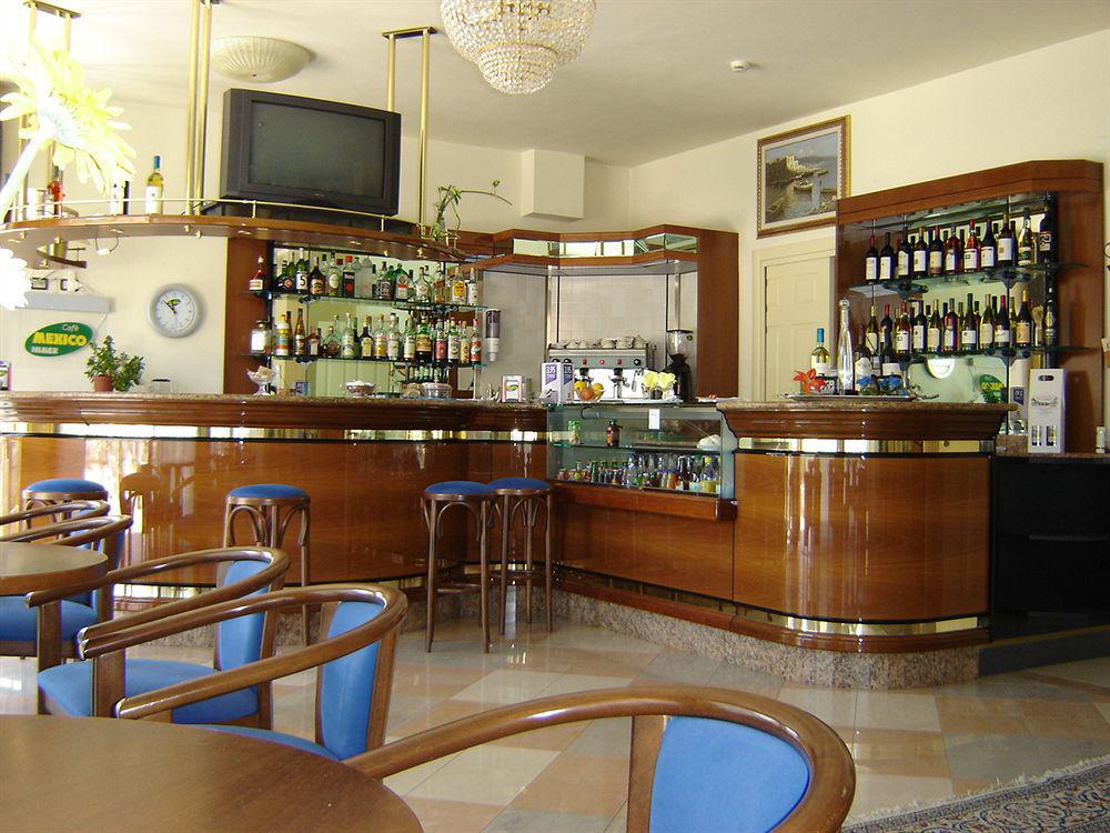 Hotel Royal Bosa Restaurant photo